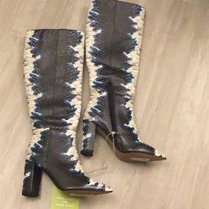 Gianni Bini BNWT leather snake boots